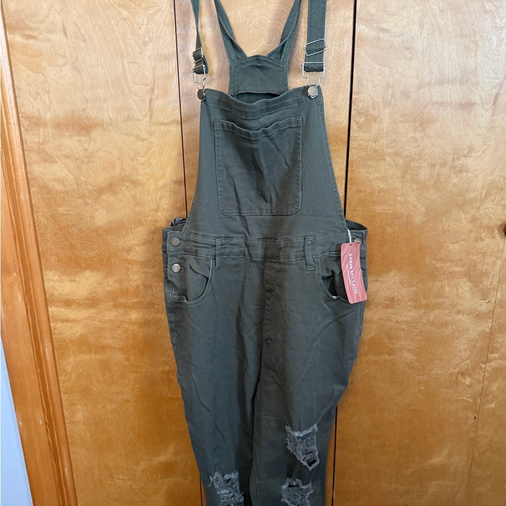 NWT * SHEIN Distressed Overalls Women 2x